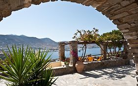 Archipelagos Apartments